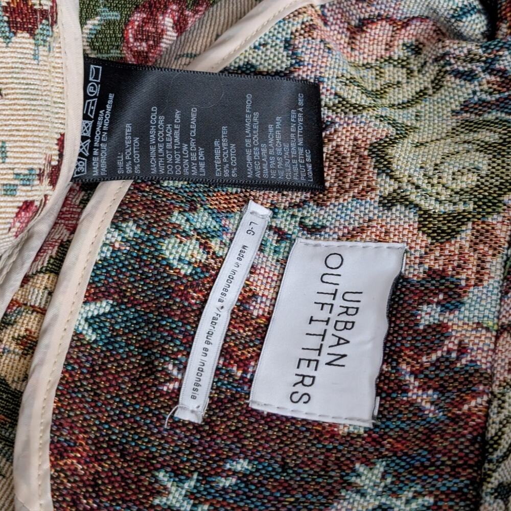 Urban Outfitters Floral Jacquard Trucker Jacket - Picture 2 of 5